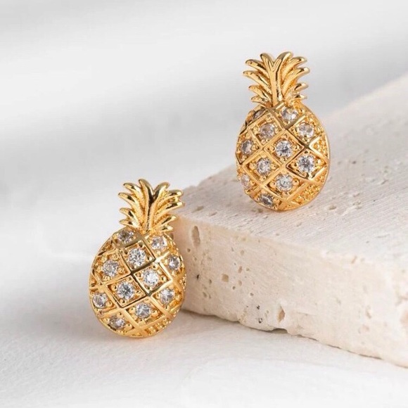 Trendy boutique Jewelry - 🍍Pineapple Cubic Zirconia Gold Earrings NWT